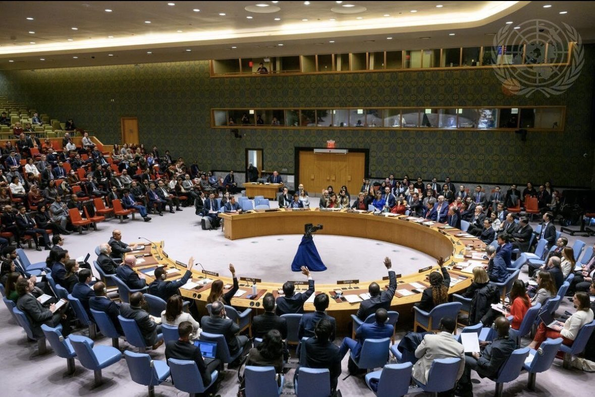 مجلس الأمن الدولي يعتمد قراراً طرحته دولة الإمارات لزيادة ورصد المساعدات الموجهة إلى غزة