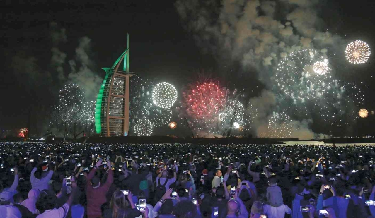 الصورة : عروض فريدة تقدمها دبي لزوارها ليلة رأس السنة | أرشيفية
