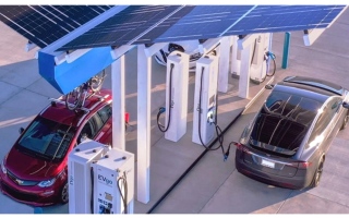 الصورة: الصورة: السيارات الكهربائية تزيد من احتياجات الطاقة
