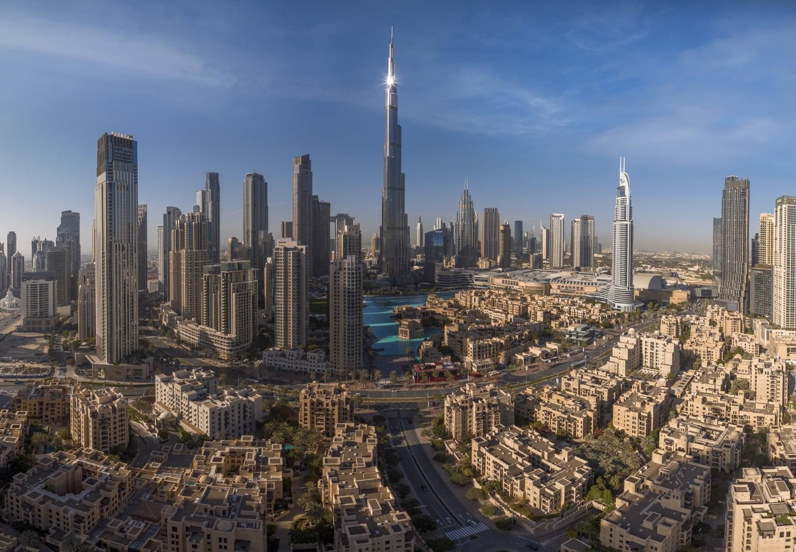 صورة رأس السنة في دبي .. زخم سياحي واقتصادي و100% إشغال فنادق الواجهات البحرية والمطلة على برج خليفة