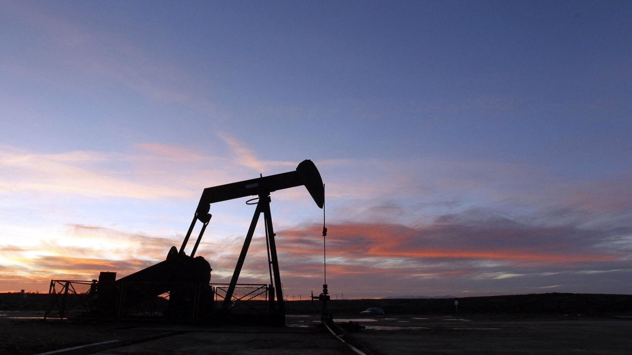 «جولدمان ساكس» يتوقع ارتفاع النفط 20 %