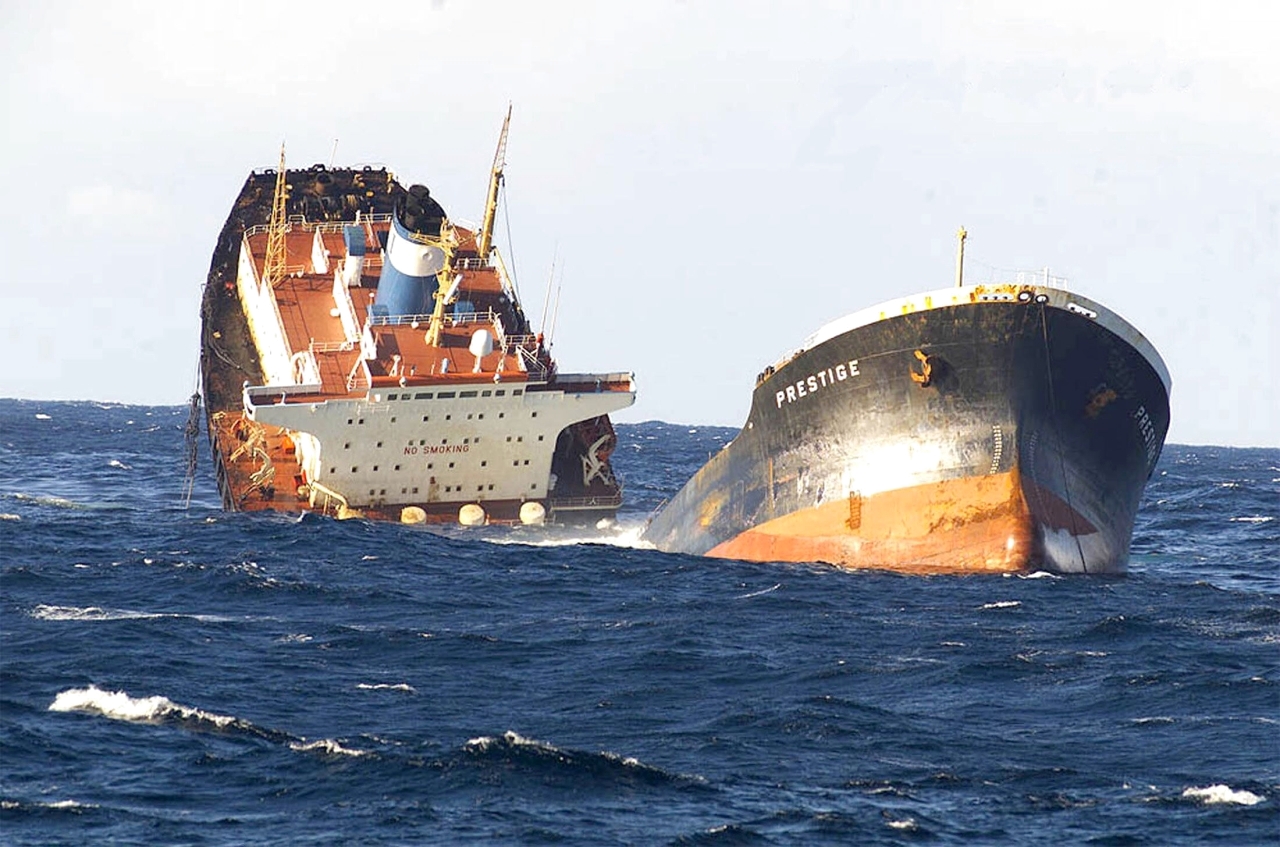 أسطول الشحن العالمي يشيخ.. وملاك السفن يقاومون التحول إلى الوقود النظيف
