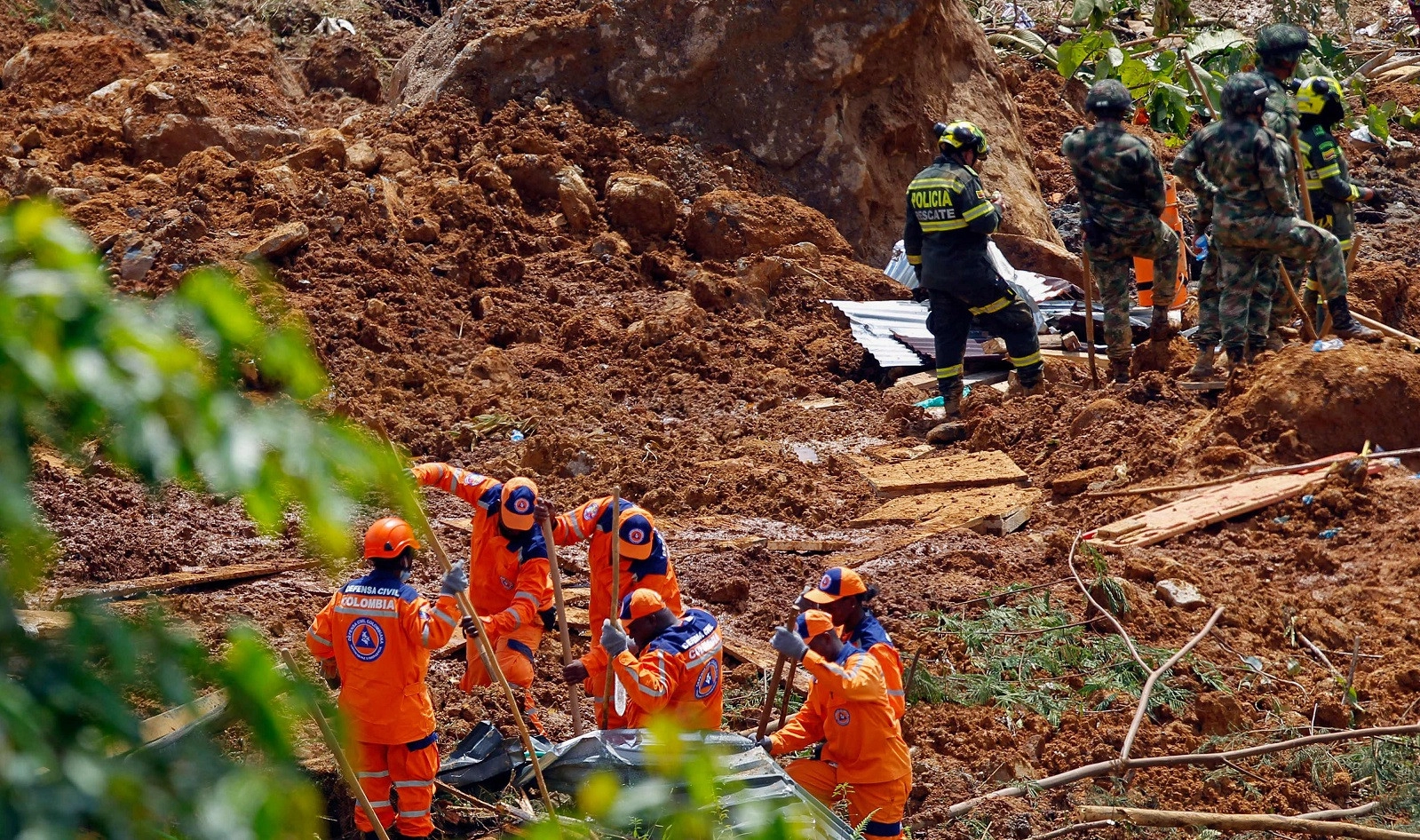 33 قتيلاً على الأقل في انزلاق للتربة في كولومبيا