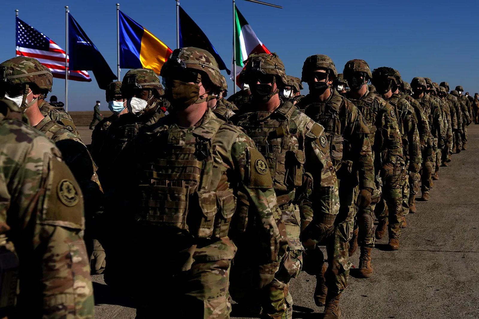 Страны нато вводят войска. NATO response Force. Войска НАТО. НАТО фото. Форма НАТО на Украине.