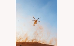 الصورة: الصورة: الحرس الوطني الإماراتي ينجح في إجلاء مصابين في صحراء العين
