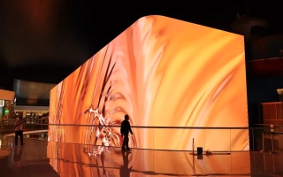 الصورة: الصورة: «دبي أكواريوم» تحتضن أكبر شاشة «ليد» داخلية في دبي