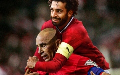 الصورة: الصورة: بعد هجوم المدرب على اللاعب.. رد رسمي حول علاقة حسام حسن بصلاح