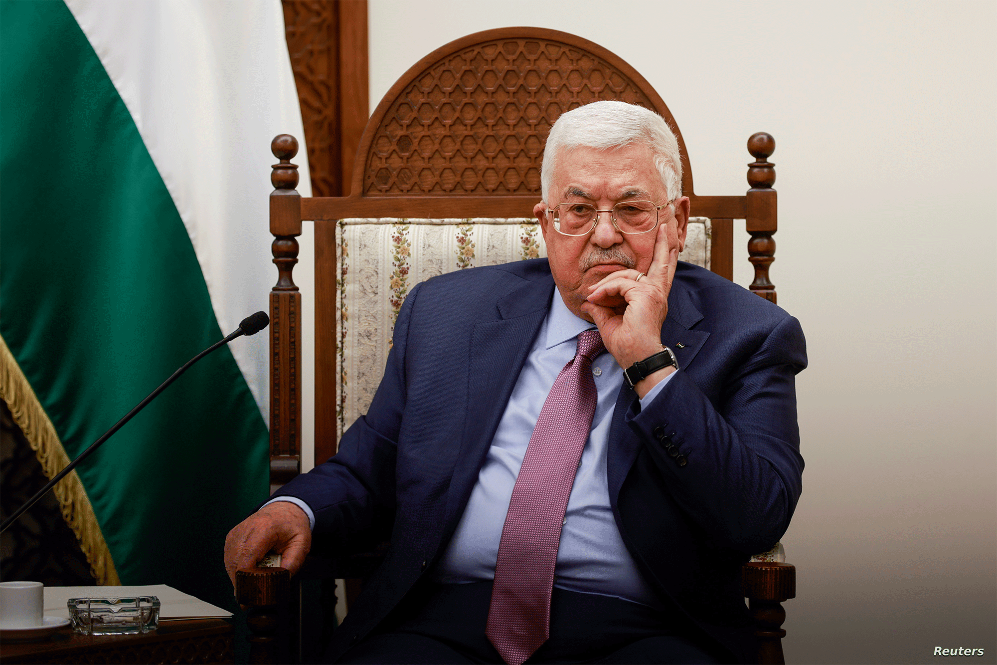 الرئيس الفلسطيني يطالب حماس بسرعة إنجاز صفقة تبادل الأسرى