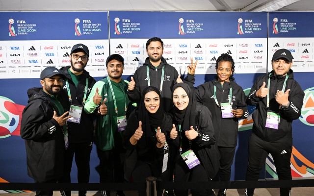 الصورة: الصورة: مونديال الشاطئية "الإمارات 2024.. 200 متطوع من 29 جنسية في قلب الحدث