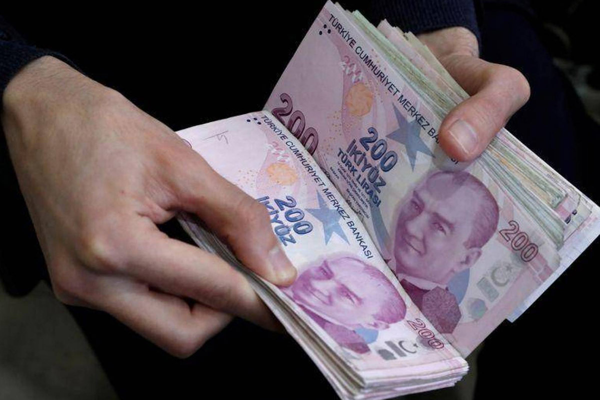 الليرة التركية تهبط لمستوى قياسي جديد عند 31 مقابل الدولار