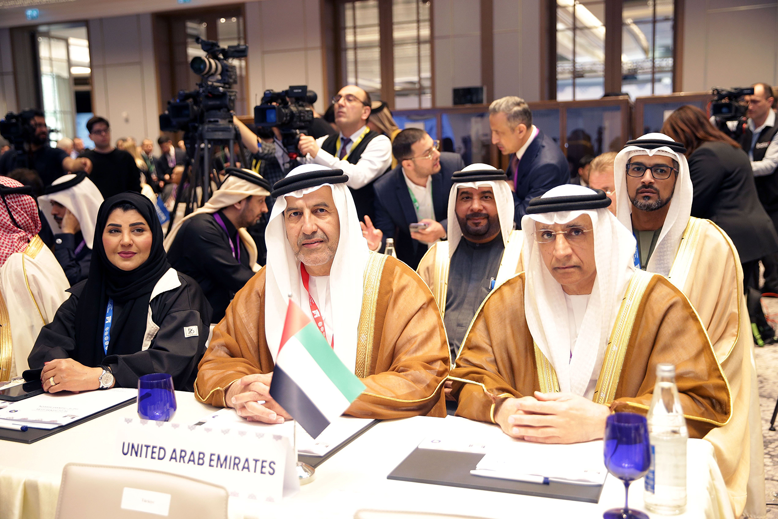 الشعبة البرلمانية الإماراتية تشارك بالجلسة الـ14 للجمعية البرلمانية الآسيوية في باكو