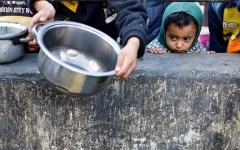 الصورة: الصورة: قطاع غزة يعاني المجاعة و«أونروا» تصل إلى نقطة الانهيار