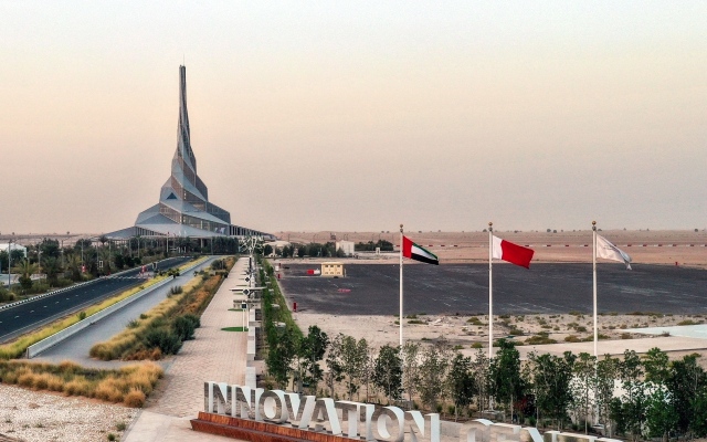 الصورة: الصورة: «كهرباء دبي» و«المختبر الخليجي» يستعرضان مشاريع الطاقة المتجددة