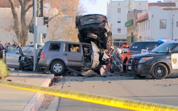 الصورة: الصورة: مقتل 8 أشخاص في حادث سير بولاية كاليفورنيا الأمريكية