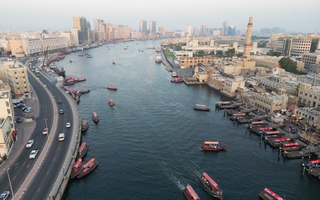 الصورة: الصورة: بلدية دبي تُرسي مشروعاً لتطوير الرصيف البحري لخور دبي بتكلفة 112 مليون درهم
