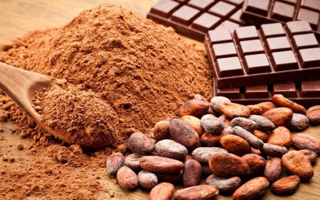 الصورة: الصورة: أسعار الكاكاو تهدد عشاق الشوكولاتة