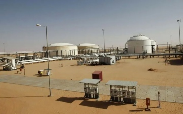 الصورة: الصورة: حرس المنشآت يغلق الحقول النفطية في ليبيا