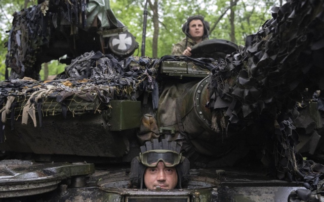 الصورة: الصورة: أوكرانيا تطرح سلاماً مشروطاً وتشكو تأخر السلاح الغربي