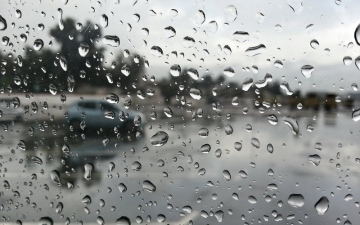 الصورة: الصورة: «الأرصاد»: هطول أمطار الخير على أغلب مناطق الدولة بدءاً من اليوم