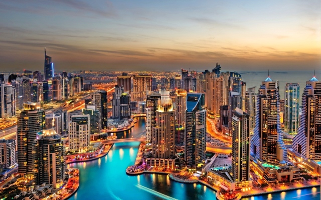 الصورة: الصورة: ارتفاع النشاط التجاري في الإمارات بأسرع وتيرة منذ 5 سنوات