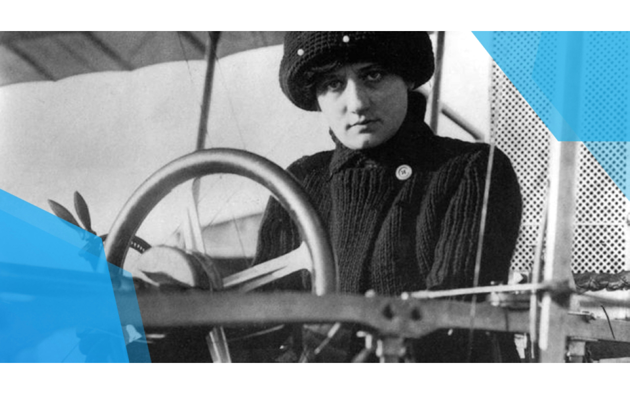 الصورة : 1910- الفرنسية ريموند دي لاروش تصبح أول امرأة تحصل على رخصة «طيار».