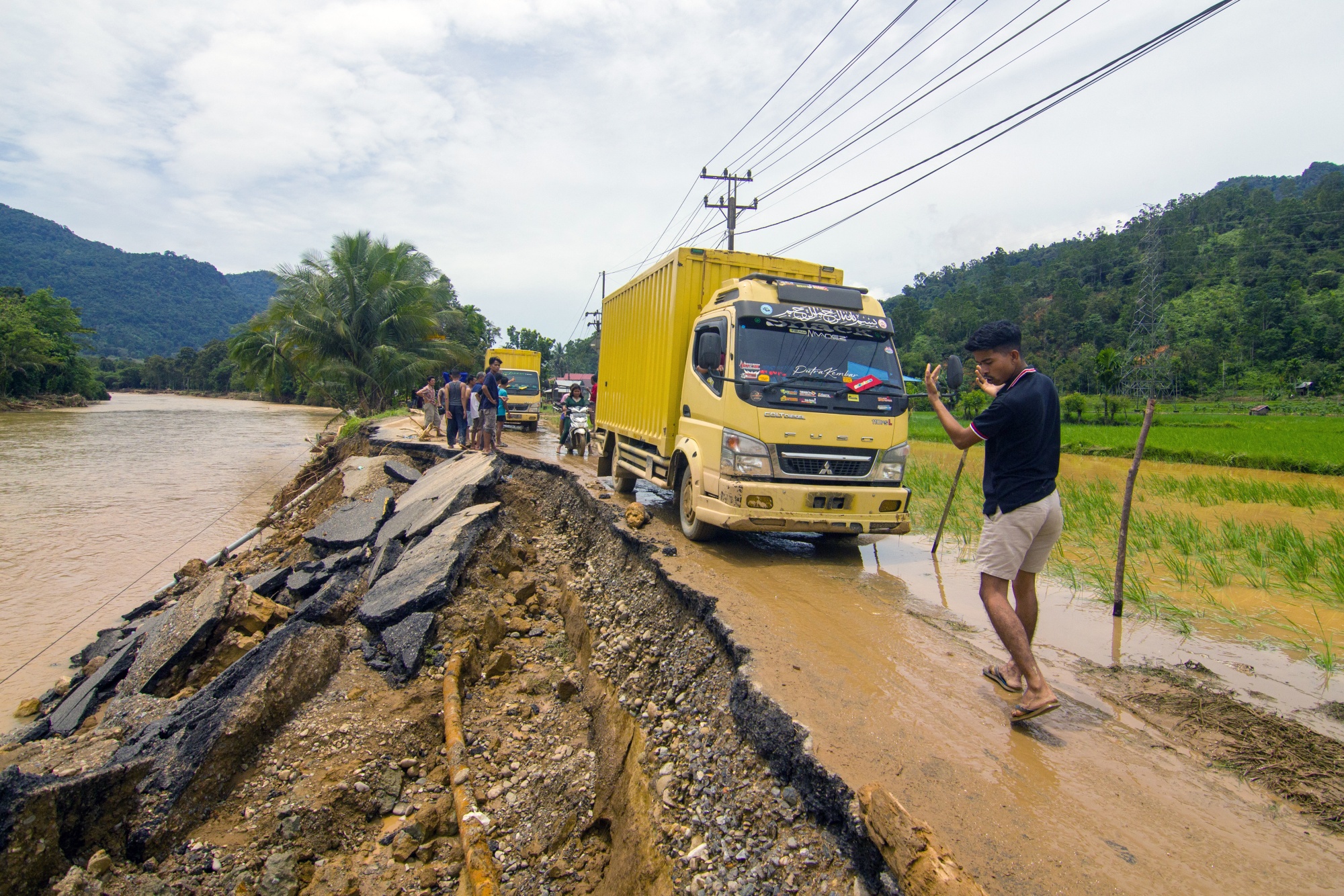 26 قتيلاً جراء الفيضانات في جزيرة سومطرة الإندونيسية