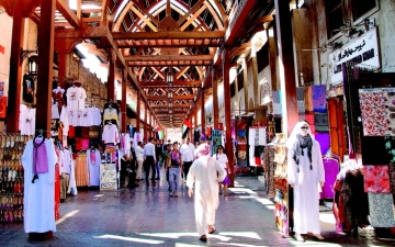 الصورة: الصورة: الحاج ناصر.. قصة نجاح تاجر في «السوق الكبير»