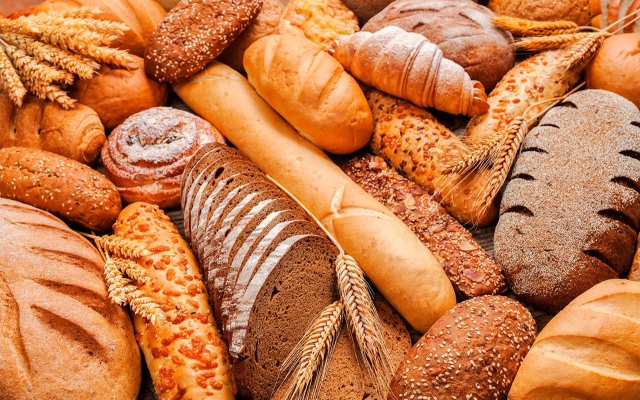 الصورة: الصورة: طبيبة تكشف عن اعتقادات خاطئة حول علاقة الخبز بالوزن الزائد