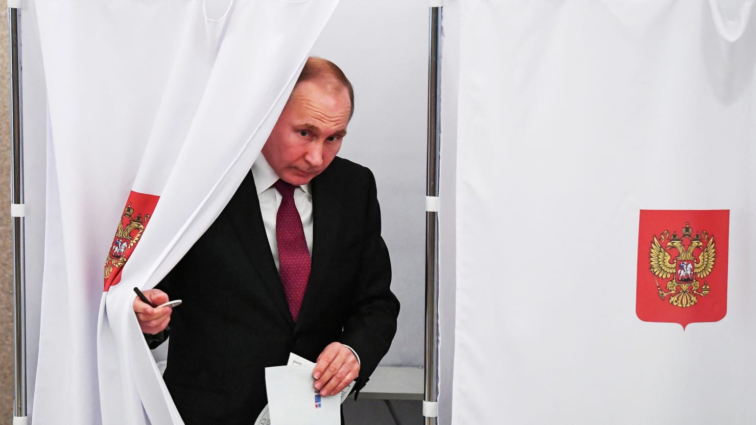نتائج أولية: بوتين يحقق فوزاً ساحقاً في الانتخابات الرئاسية