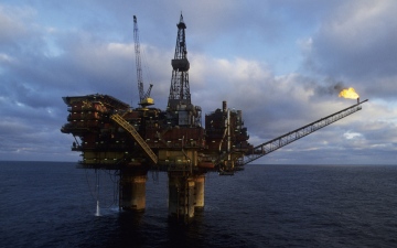 الصورة: الصورة: النفط يتراجع مع توقعات بزيادة الصادرات الروسية