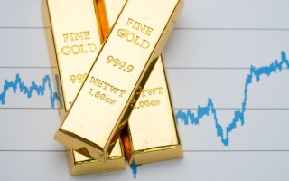 الذهب يخسر 6 دولارات في المعاملات الفورية