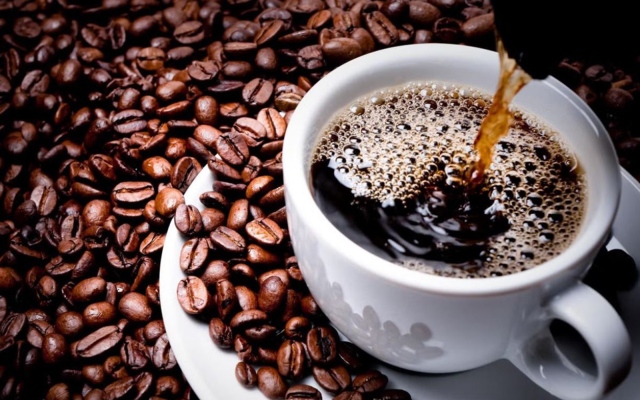 الصورة: الصورة: 4 فناجين قهوة يومياً تقي من سرطان الأمعاء