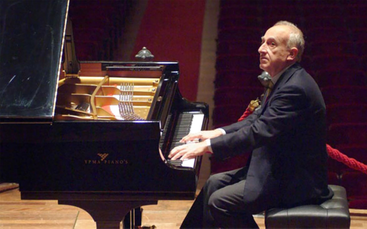 وفاة عازف البيانو الشهير بولّيني