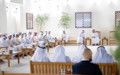 الصورة: الصورة: الحكام يواصلون استقبال المهنئين بشهر رمضان المبارك