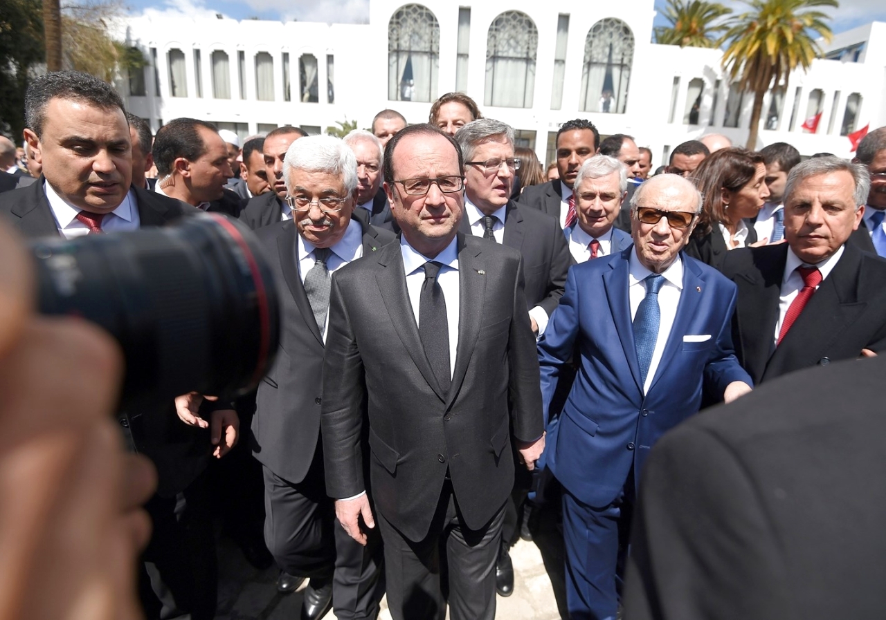 الصورة : 2015 تونس تحتضن مسيرة دولية مناهضة للإرهاب بمشاركة حوالي 30 من قادة العالم.