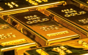 الصورة: الصورة: الذهب يسجل ارتفاعا قياسيا بدعم آمال خفض الفائدة الأمريكية في يونيو