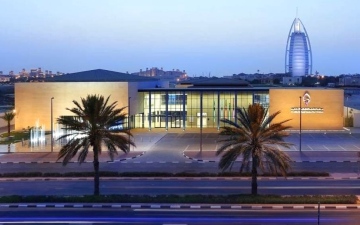 الصورة: الصورة: «دبي للثقافة» تحفز الناشئة على اكتشاف روائع الخط والزخرفة