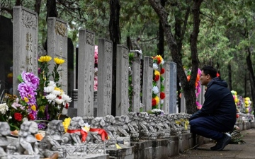 الصورة: الصورة: 119 مليون رحلة سياحية في الصين خلال عطلة «كنس المقابر»