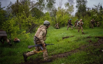 الصورة: الصورة: تبادل جثامين أكثر من 120 جندياً بين أوكرانيا وروسيا