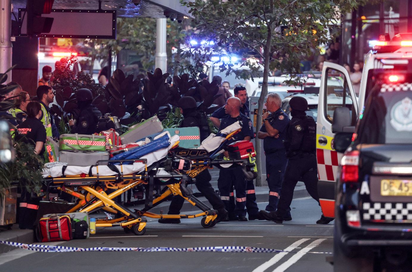 الشرطة الأسترالية: تعرض أشخاص عدة للطعن في مركز تجاري في سيدني