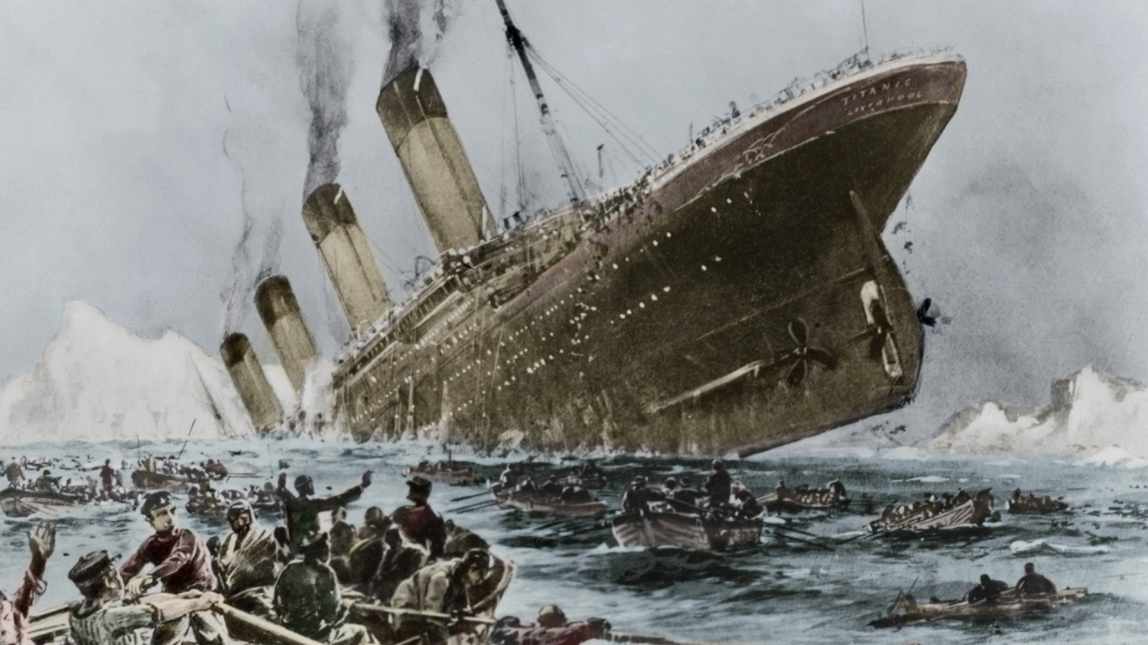 الصورة : 1912 غرق السفينة تيتانيك بعد اصطدامها بجبل جليدي في المحيط الأطلسي وعلى متنها 1,517 شخصاً.