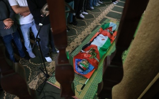 الصورة: الصورة: مقتل فتى فلسطيني برصاص القوات الإسرائيلية في الضفة الغربية