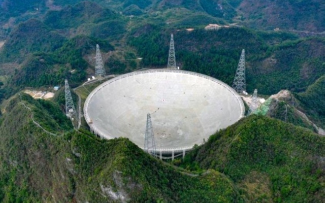 الصورة: الصورة: «فاست» الصيني يكتشف أكثر من 900 نجم نابض