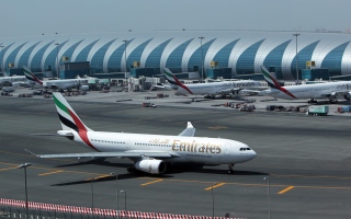 مطارات دبي تناشد المسافرين عدم الحضور إلا حال حال تأكيد رحلاتهم