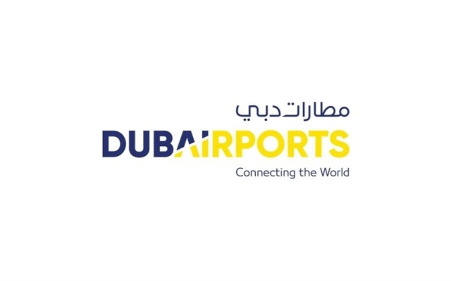 الصورة: الصورة: "مطارات دبي" توزع 73 ألف عبوة من الوجبات الخفيفة والمياه على المسافرين