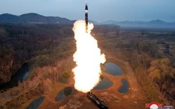 الصورة: الصورة: كوريا الشمالية تختبر «رأساً حربياً كبيراً جداً»