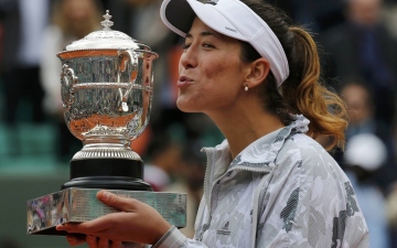 الصورة: الصورة: لاعبة التنس الإسبانية جاربين موجوروزا تعلن اعتزالها