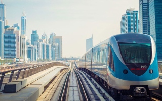 طرق دبي : تأخير متوقع على محطات الخط الأحمر للمترو