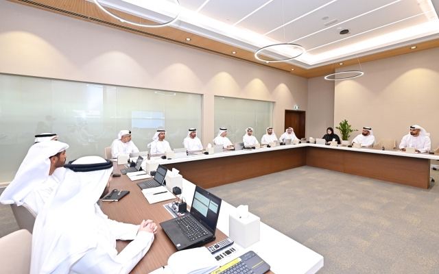 الصورة: الصورة: «الإمارات للفضاء» تناقش تعزيز مساهمة القطاع في الاقتصاد الوطني