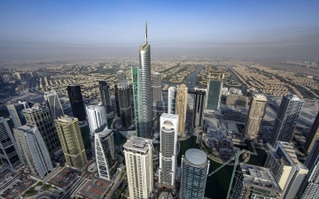 الصورة: الصورة: «إس آند بي»: نمو اقتصاد الإمارات في 2024 ضعف وتيرة الاقتصادات الخليجية عند مستوى 4.4 %